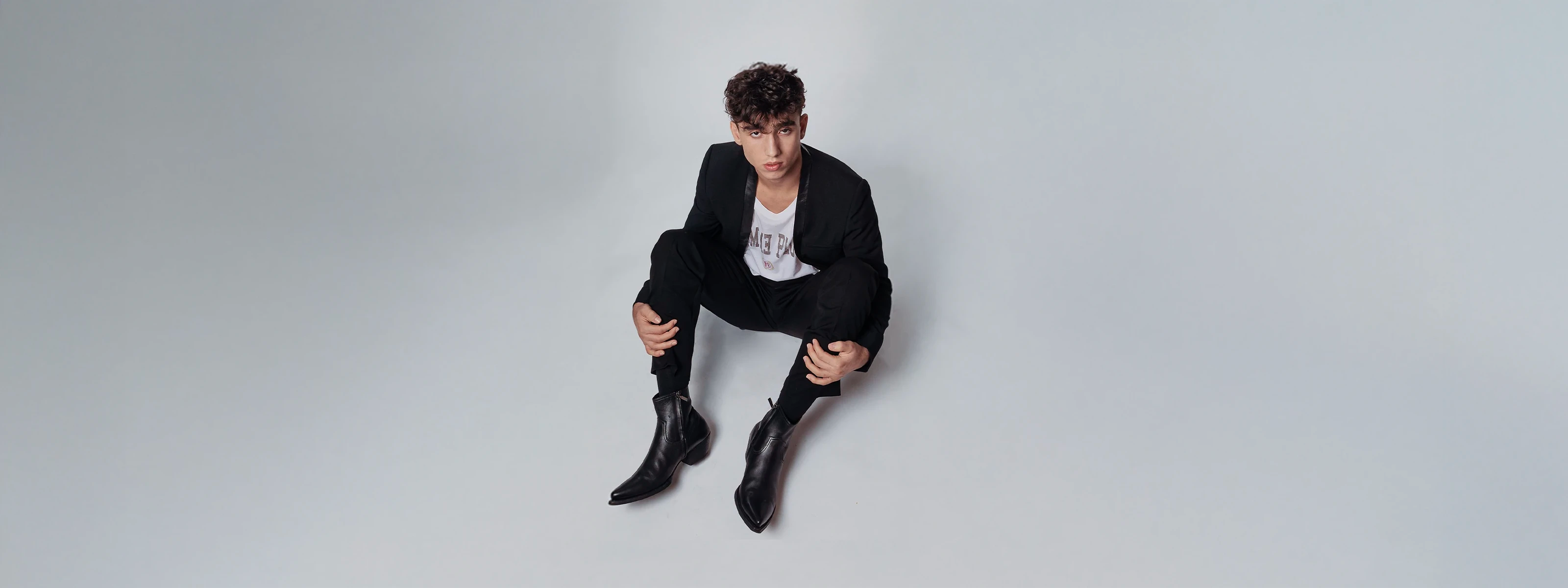 Model wearing the new collection of Not Guilty Homme aw25