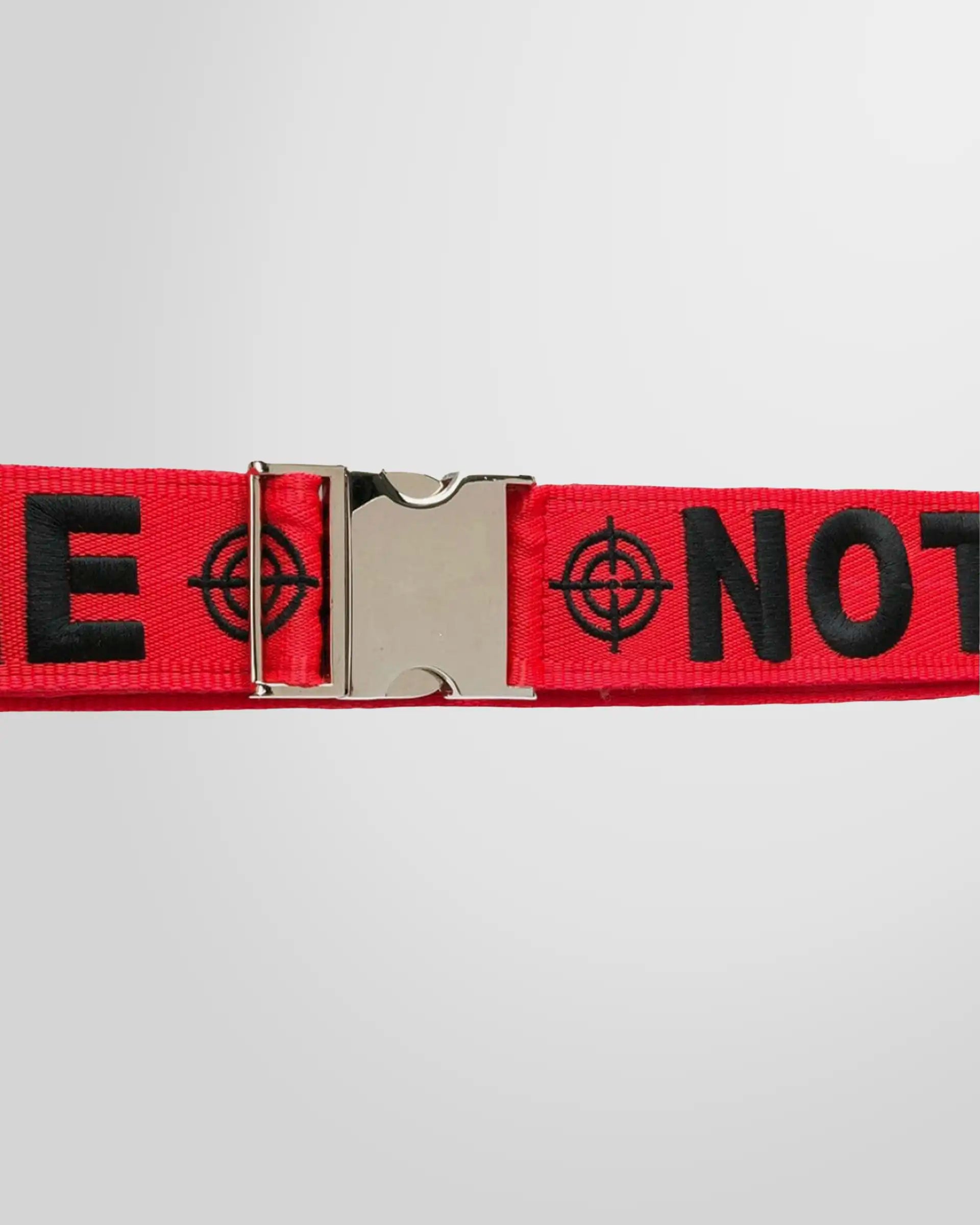 Close‑up of the silver‑tone metal buckle.