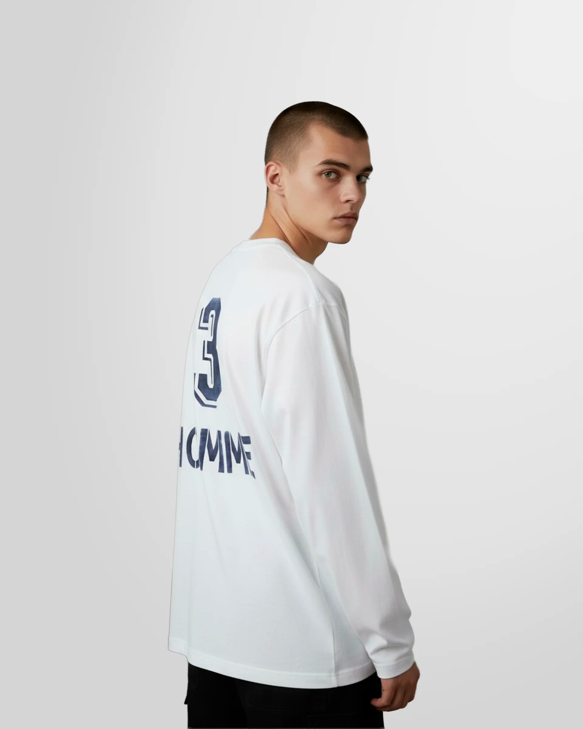 Close‑up of the back graphic print.