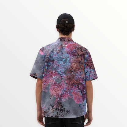 Camisa de gabardina con estampado de árboles 