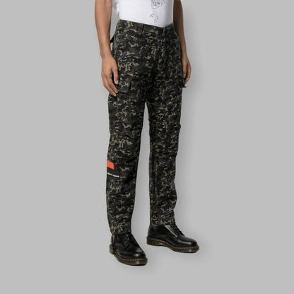 Pantalón cargo camuflaje